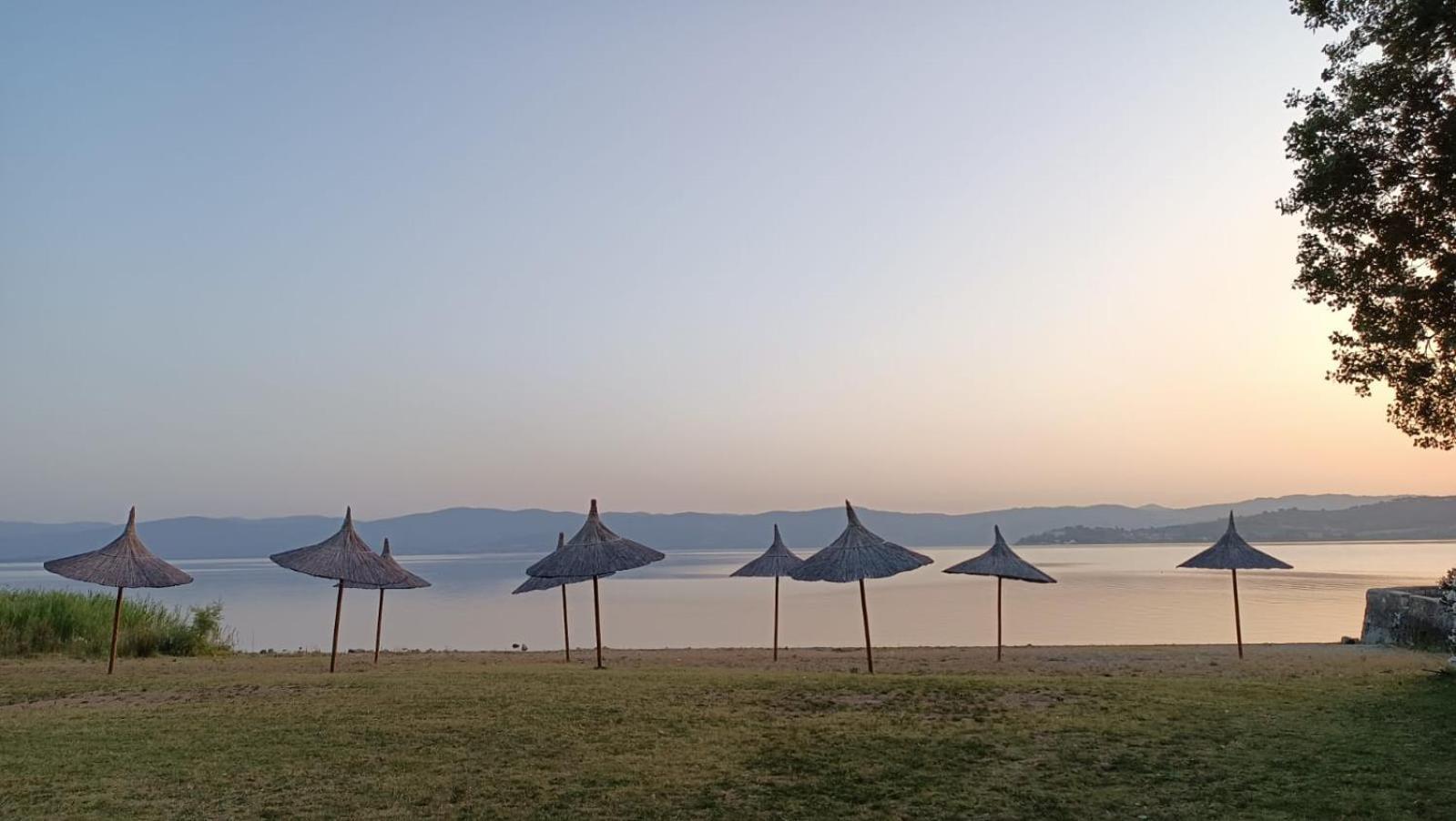 Isola Polvese Resort Castiglione del Lago Exterior foto